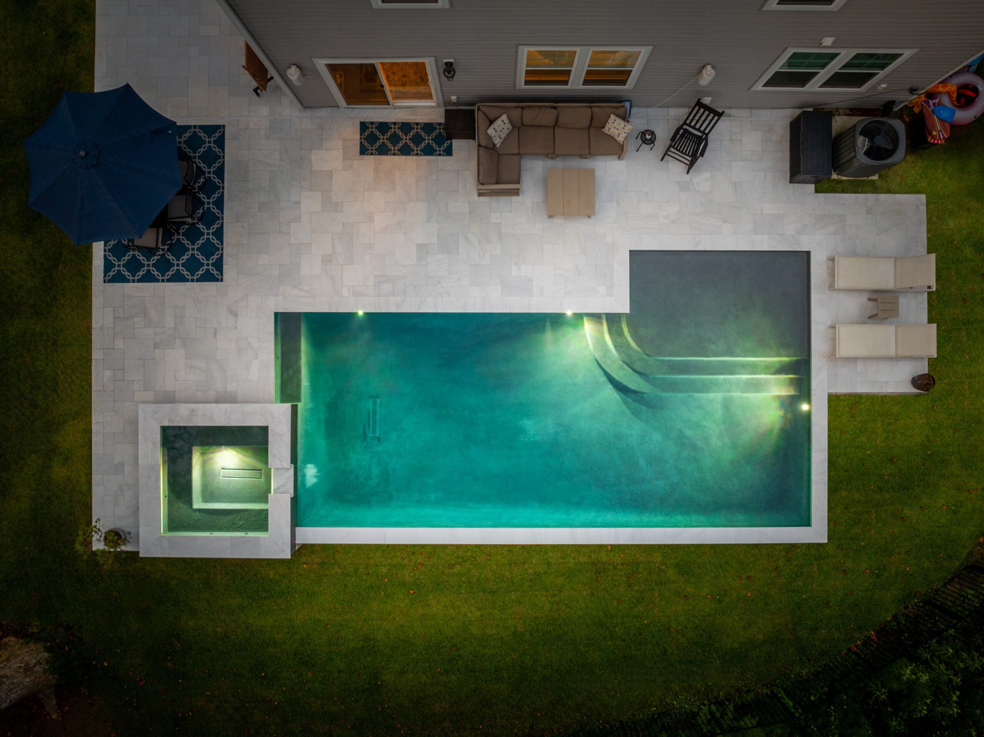 Geometric pool with raised spa, Heritage Pools project